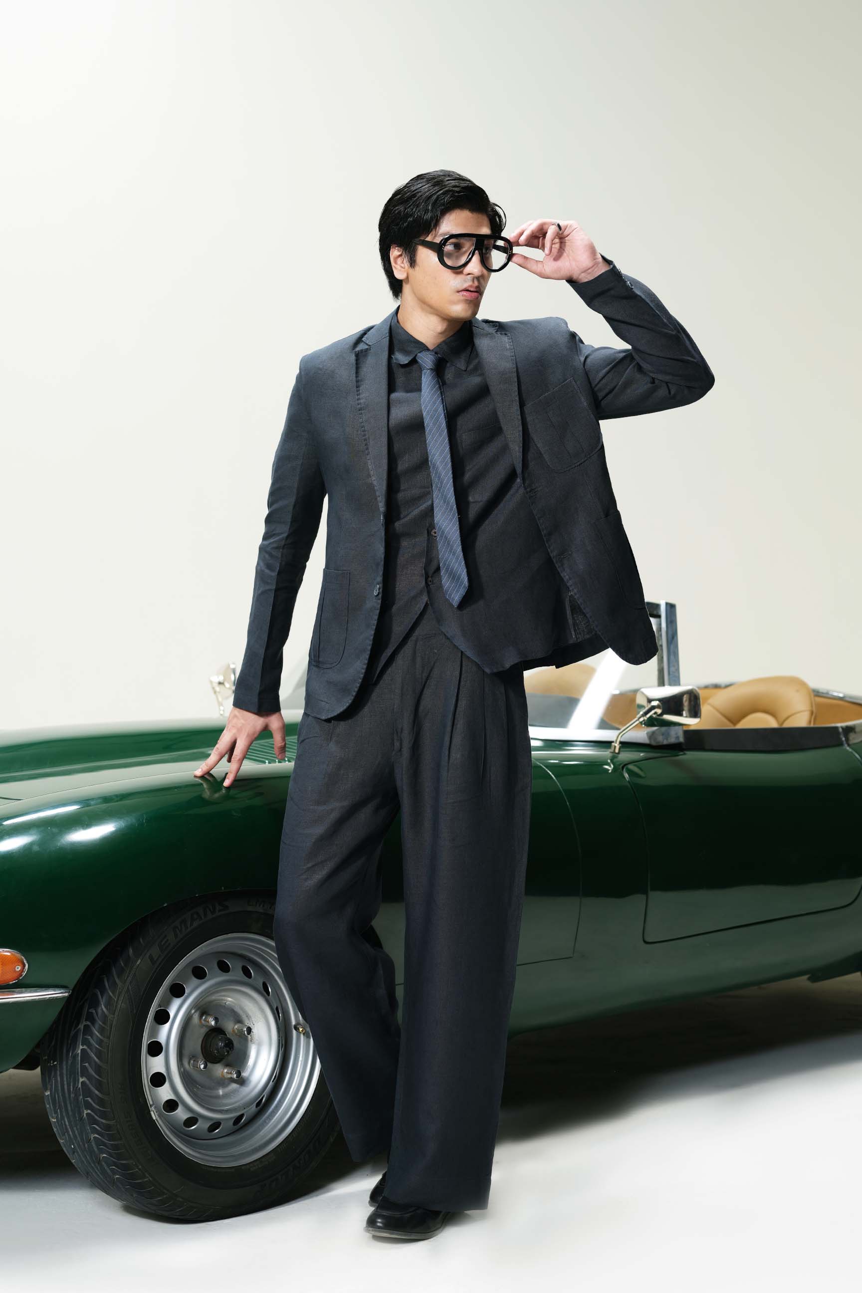 Dark Navy Blue “Old Money” Aesthetic Oversized Blazer Set (Blazer + Shirt + High-Waist Bell-Bottom Trousers)