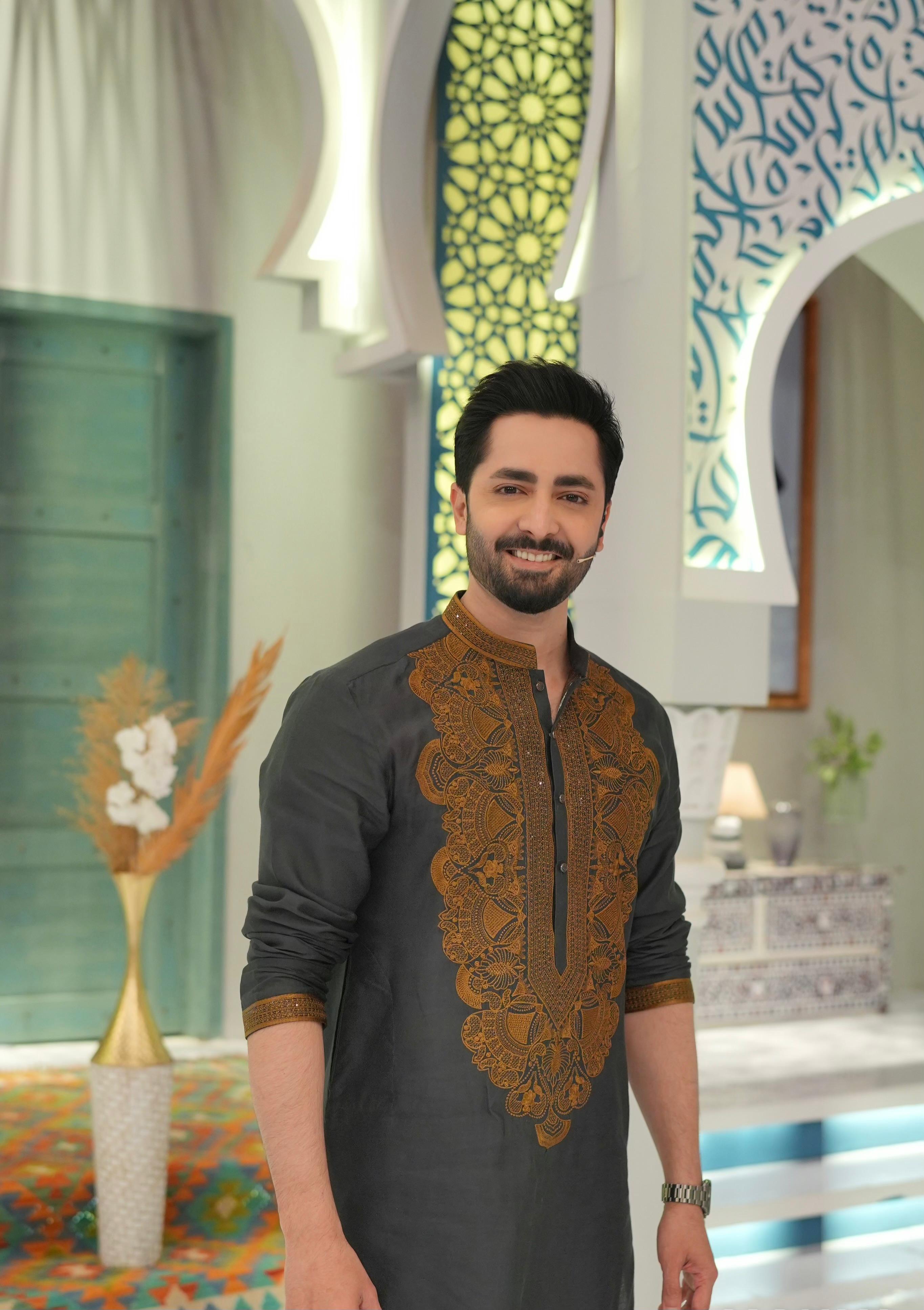 ED25 - Dark Green Neck Embellished Kurta Pajama