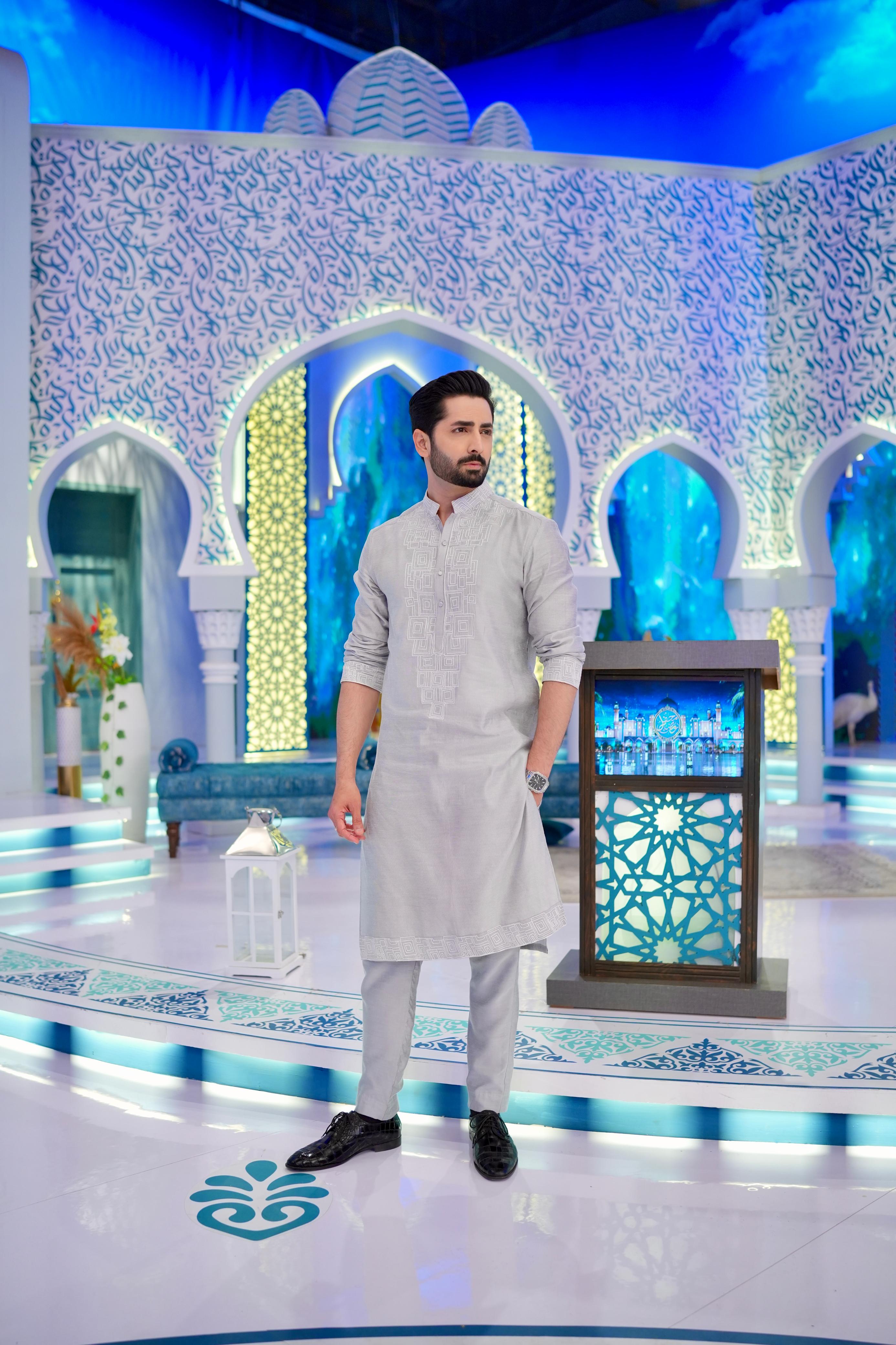 ED25 - Ash Gray Neck Embroidered Kurta Pajama