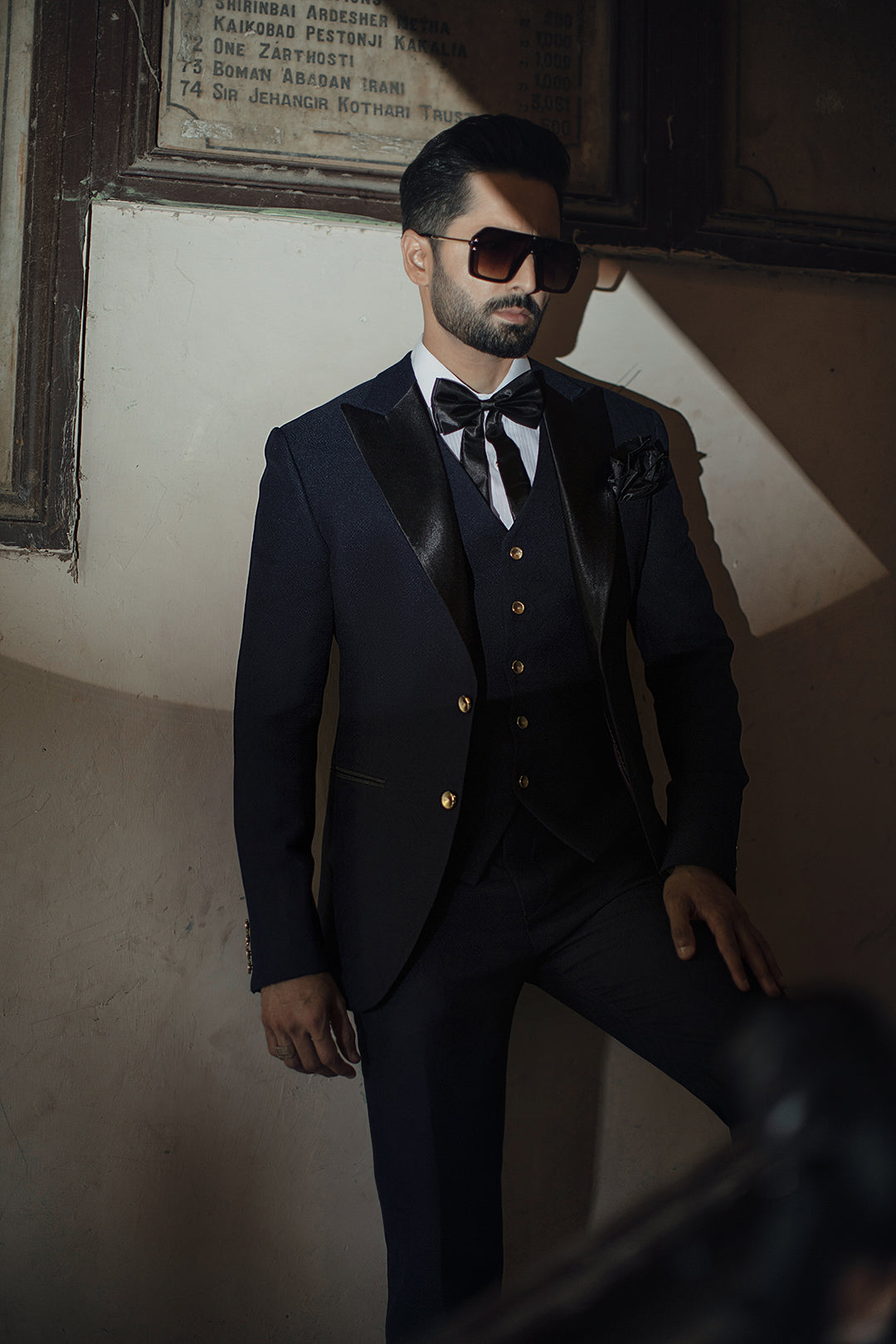 Imposed Design Tuxedo Suit