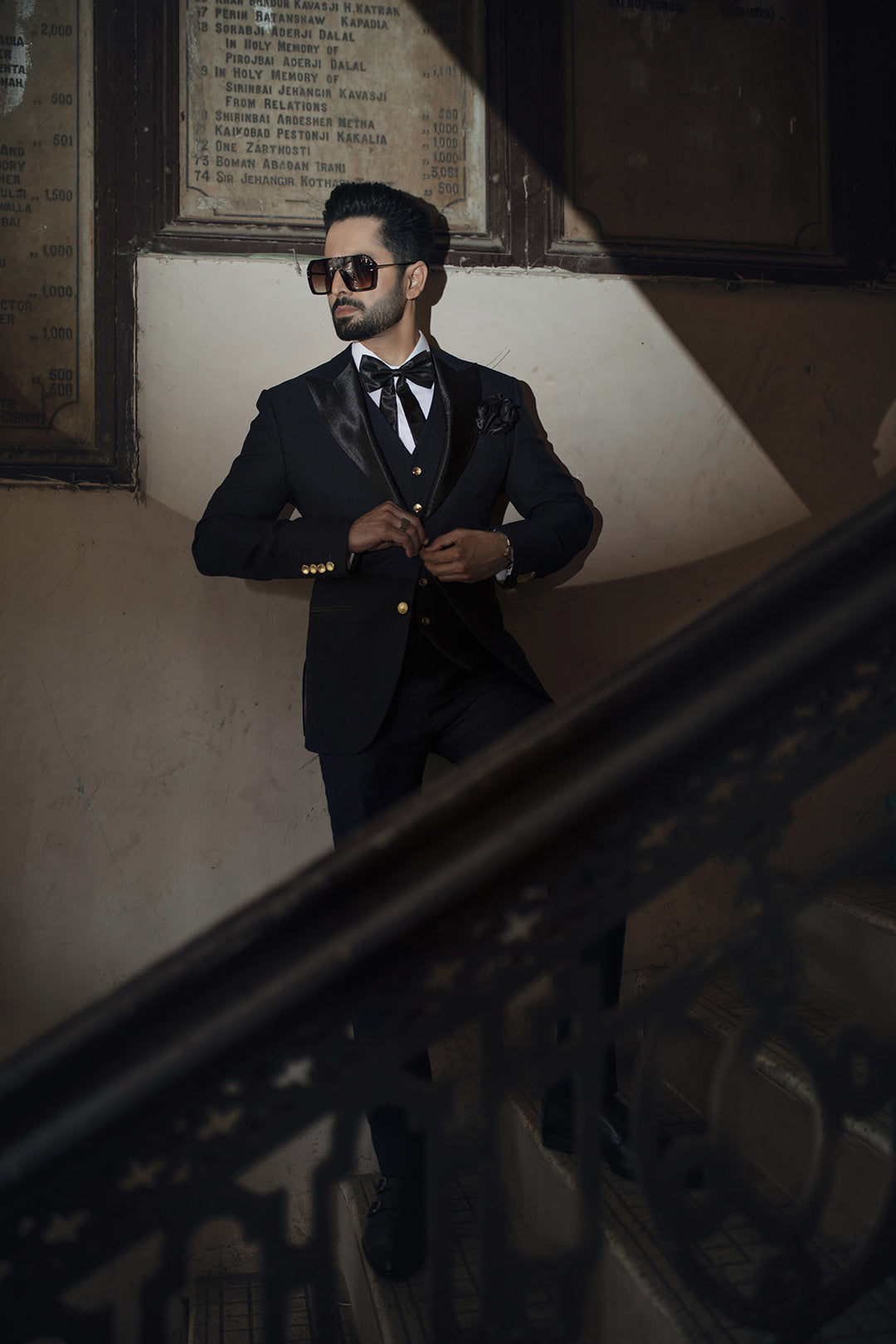 Imposed Design Tuxedo Suit