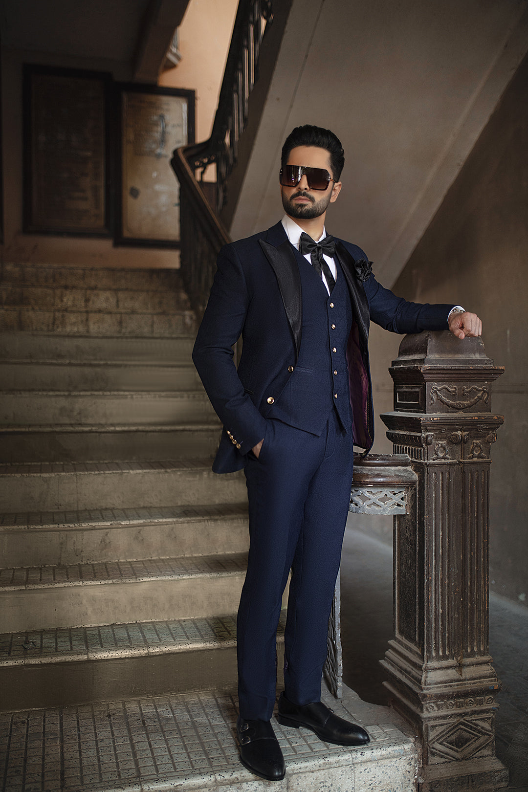 Imposed Design Tuxedo Suit