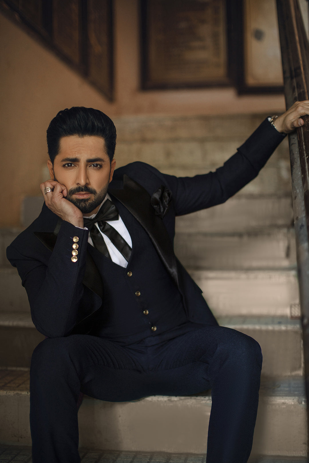 Imposed Design Tuxedo Suit