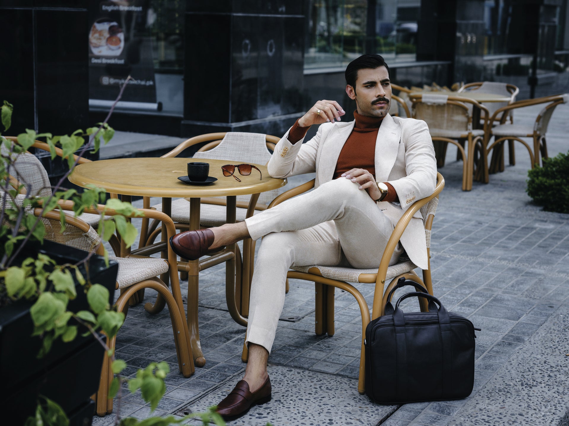 SOIGNÈ | Porcelain Ivory Gradation Pleats suit