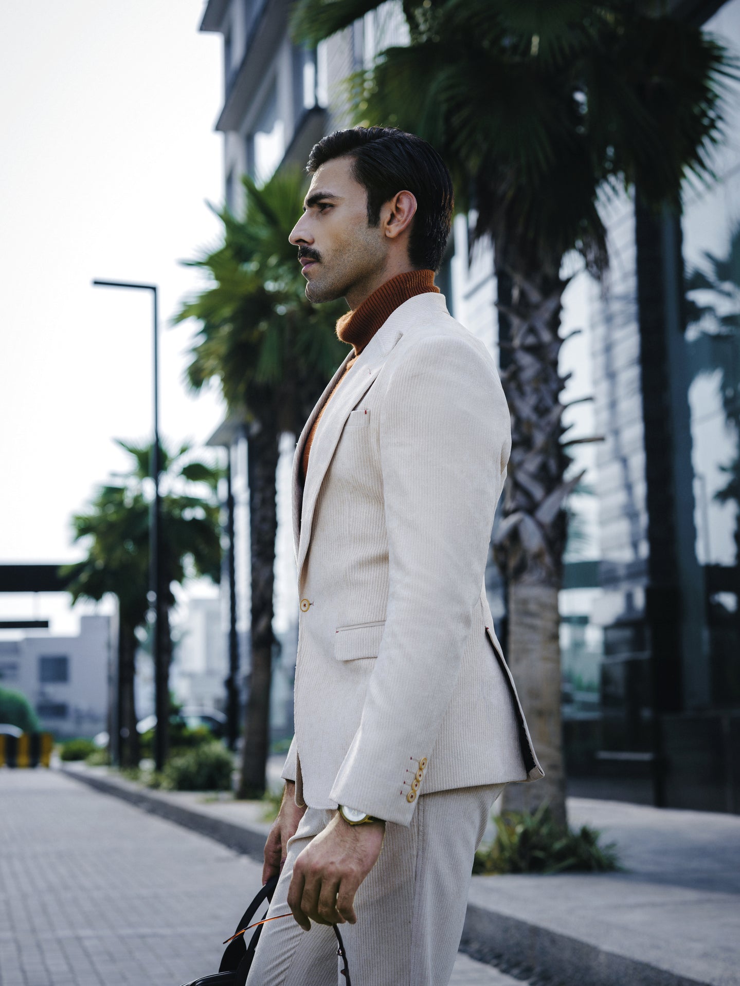 SOIGNÈ | Porcelain Ivory Gradation Pleats suit