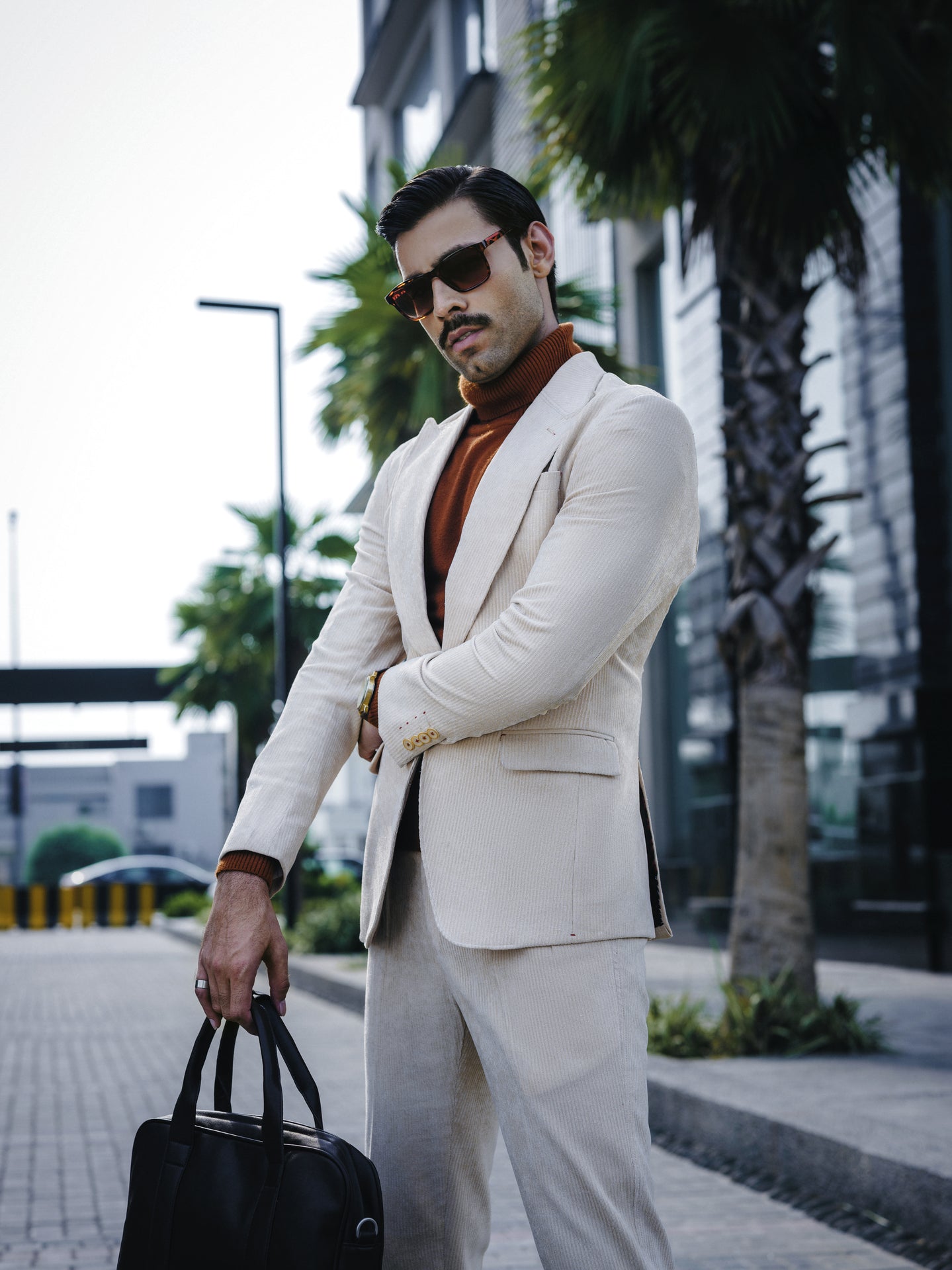 SOIGNÈ | Porcelain Ivory Gradation Pleats suit