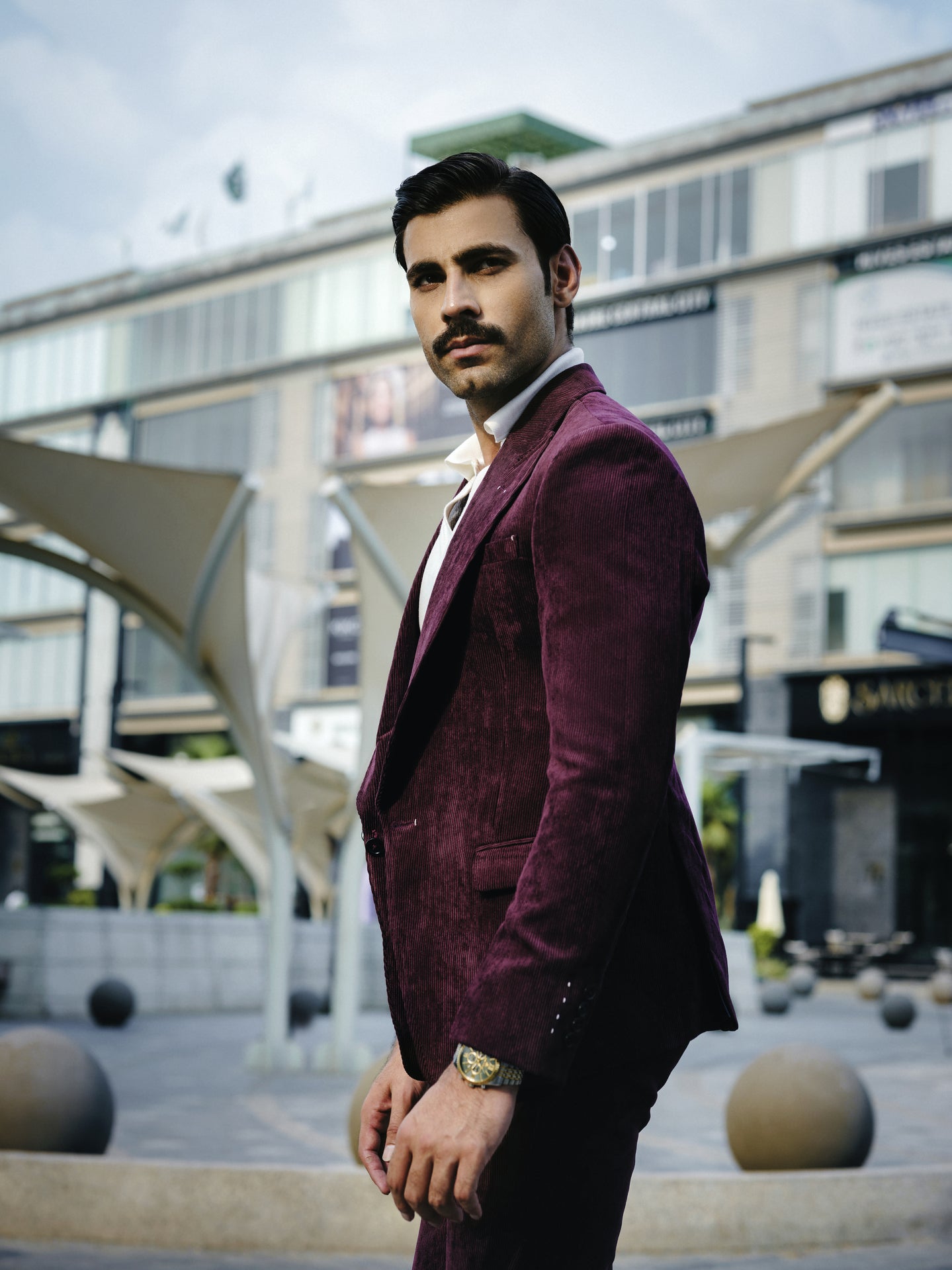 SOIGNÈ | Dark Liquorice Gradation Pleats Double Button suit