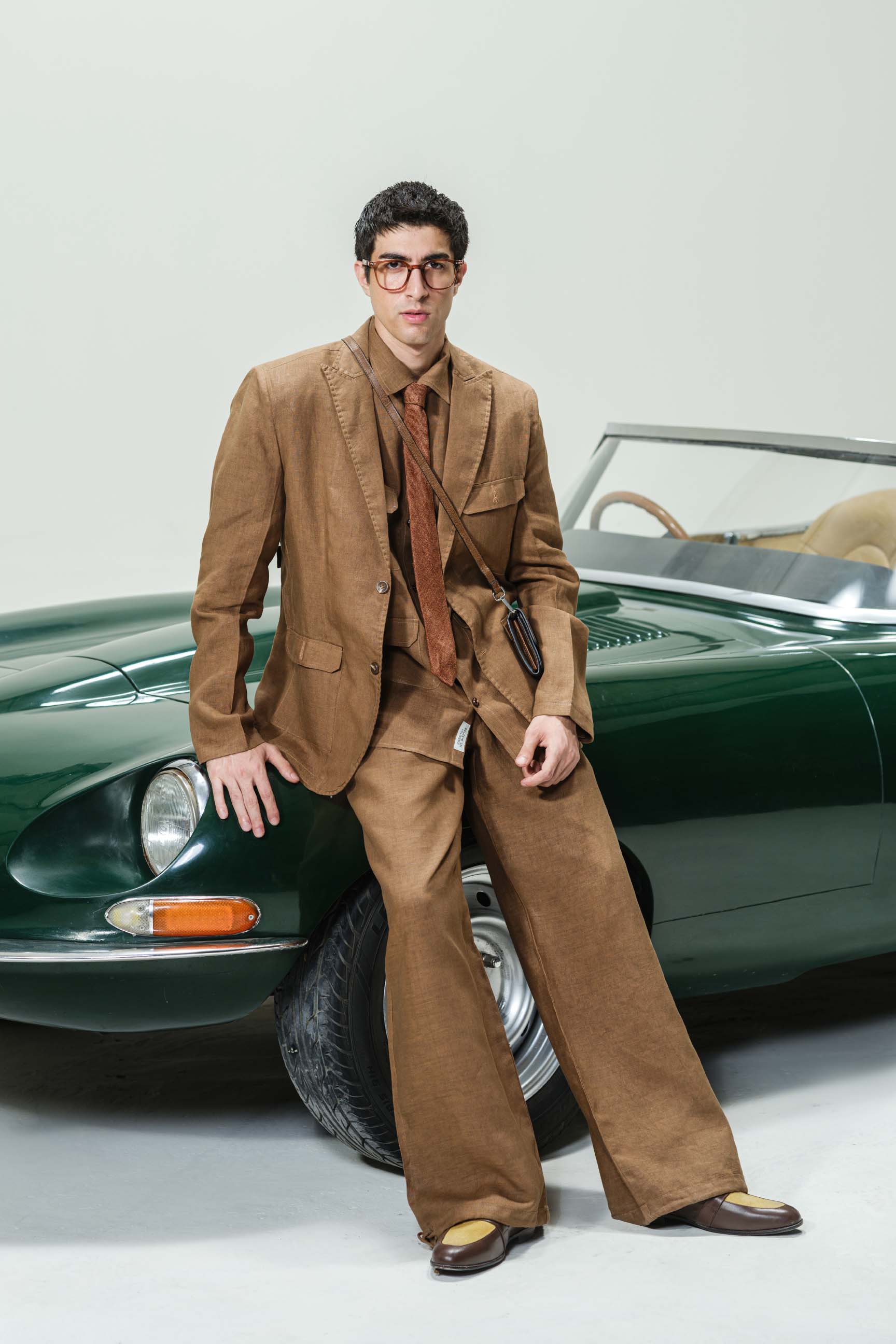 Espresso Brown “Old Money” Aesthetic Oversized Blazer Set (Blazer + Shirt + High-Waist Bell-Bottom Trousers)