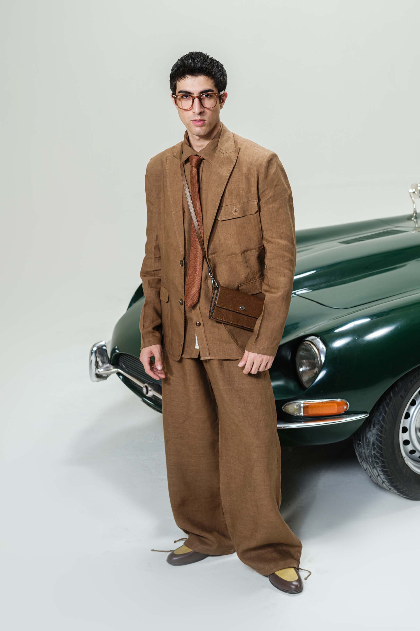 Espresso Brown “Old Money” Aesthetic Oversized Blazer Set (Blazer + Shirt + High-Waist Bell-Bottom Trousers)