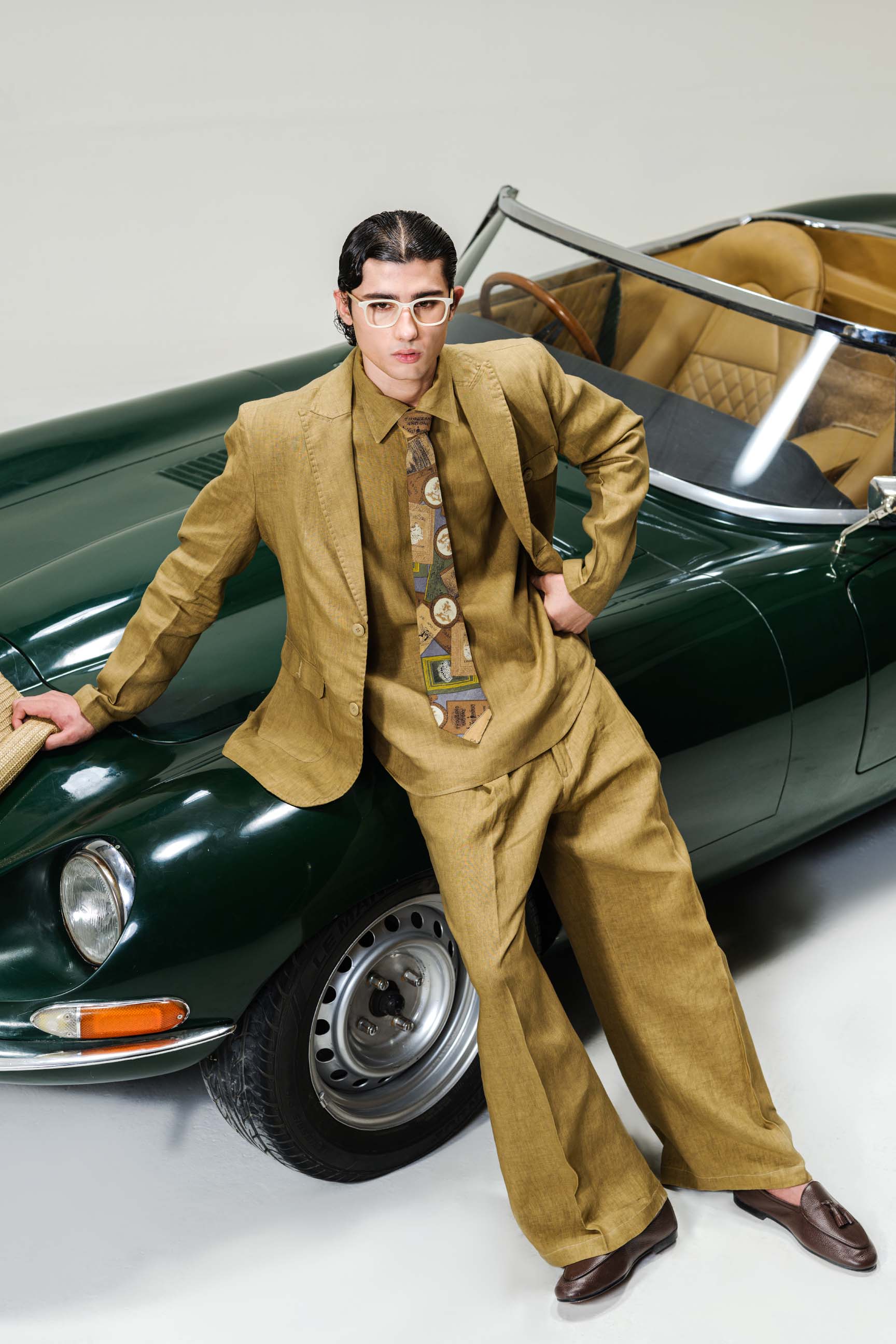 Olive Green “Old Money” Aesthetic Oversized Blazer Set (Blazer + Shirt + High-Waist Bellbottom Trousers)