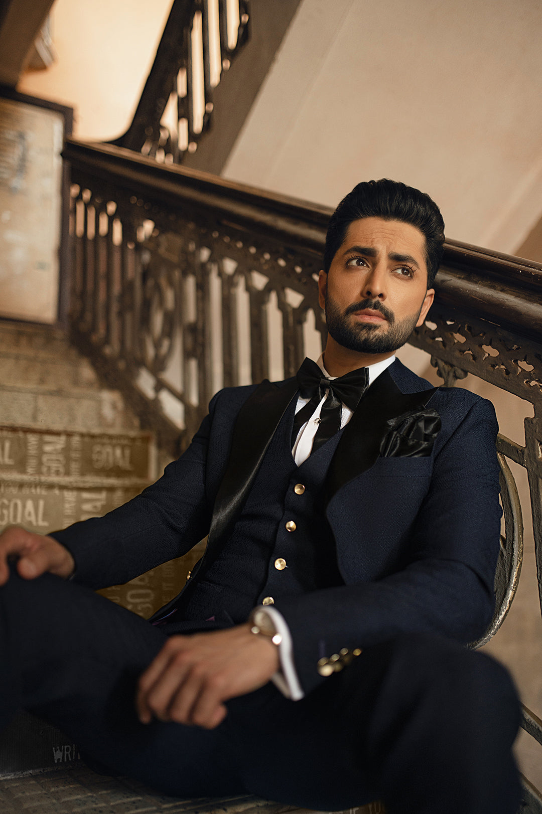 Imposed Design Tuxedo Suit