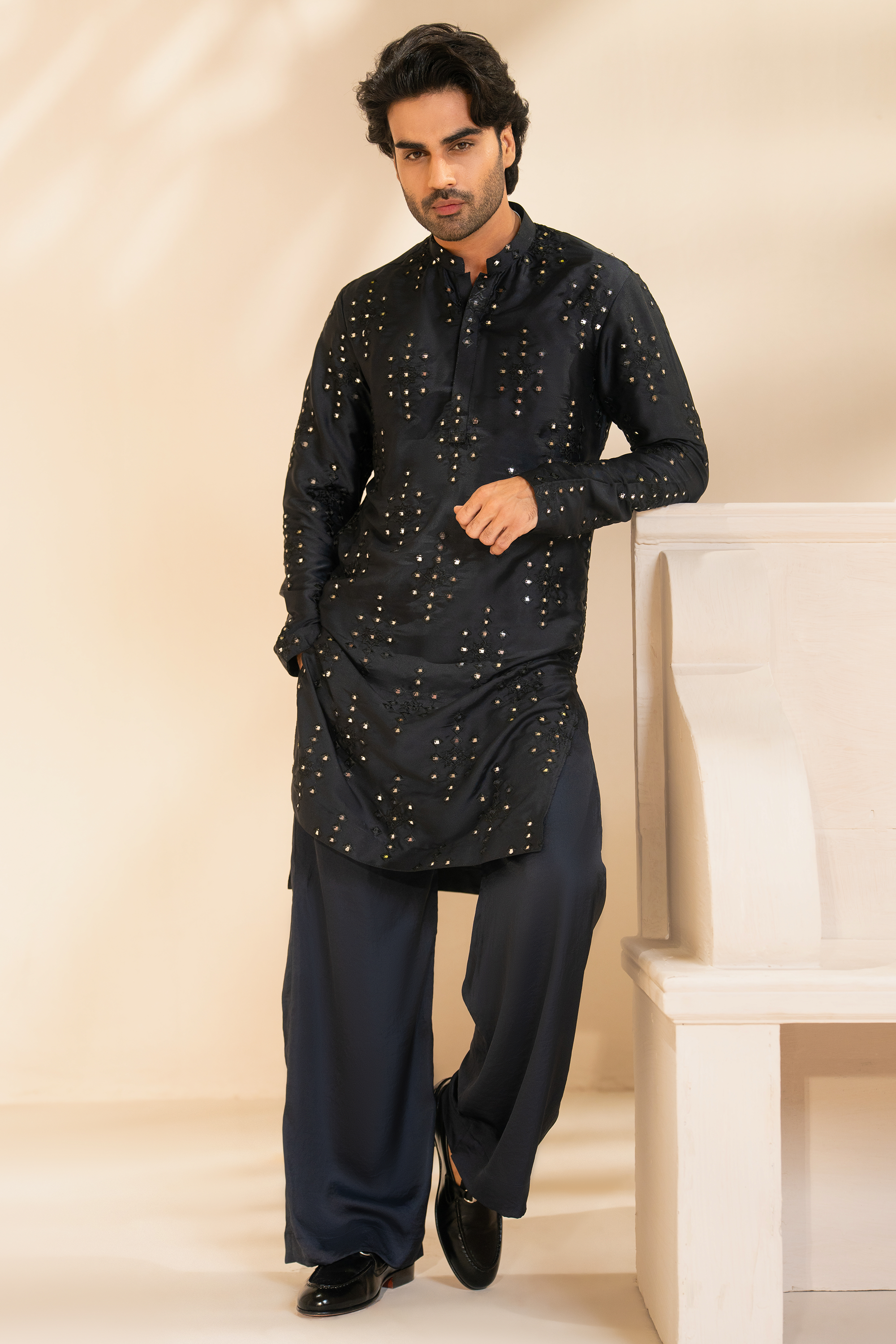 Black Kurta & Pajama Set