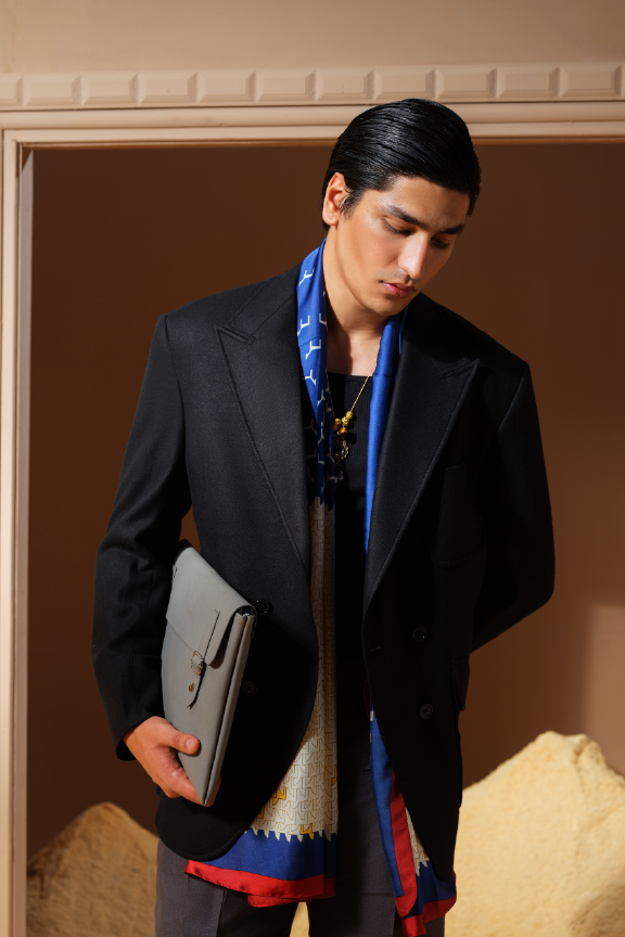 Era 03 - Ultra Black Linen Blazzer