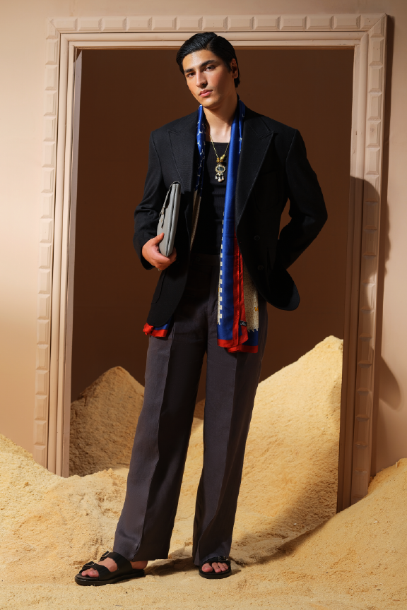 Era 03 - Ultra Black Linen Blazzer