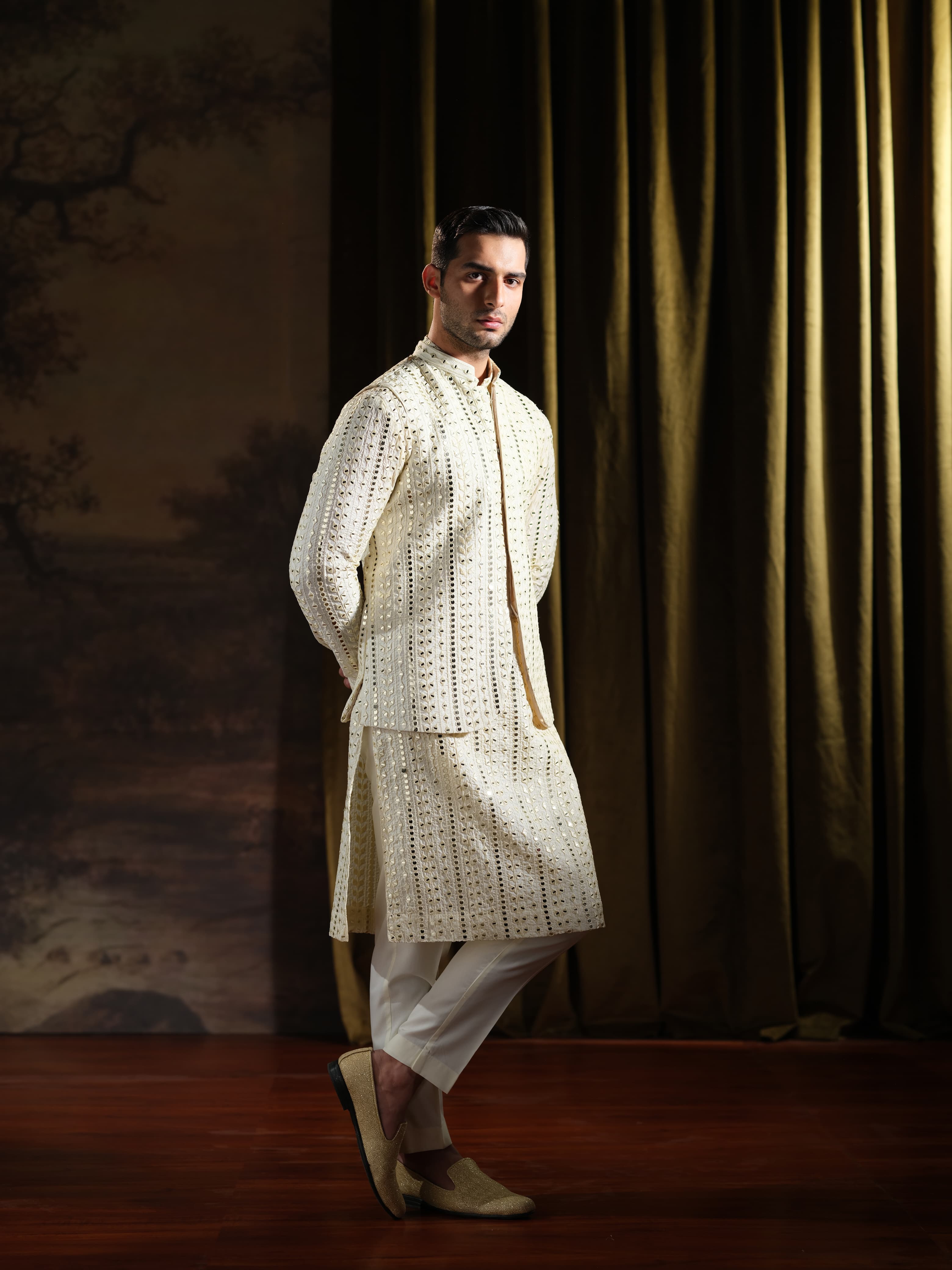 Musarrat - Ivory White Embroidered Kurta Pajama