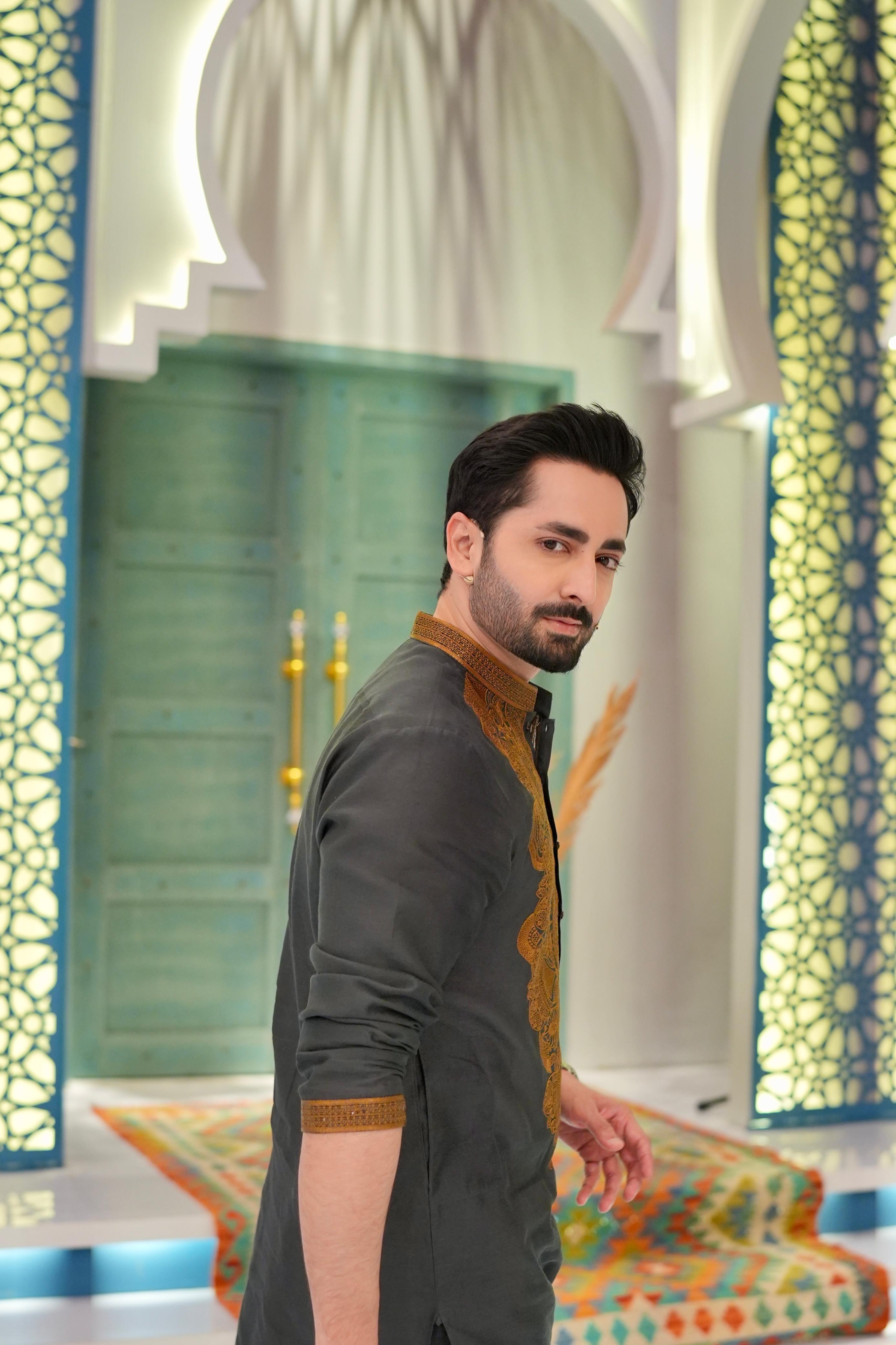 ED25 - Dark Green Neck Embellished Kurta Pajama