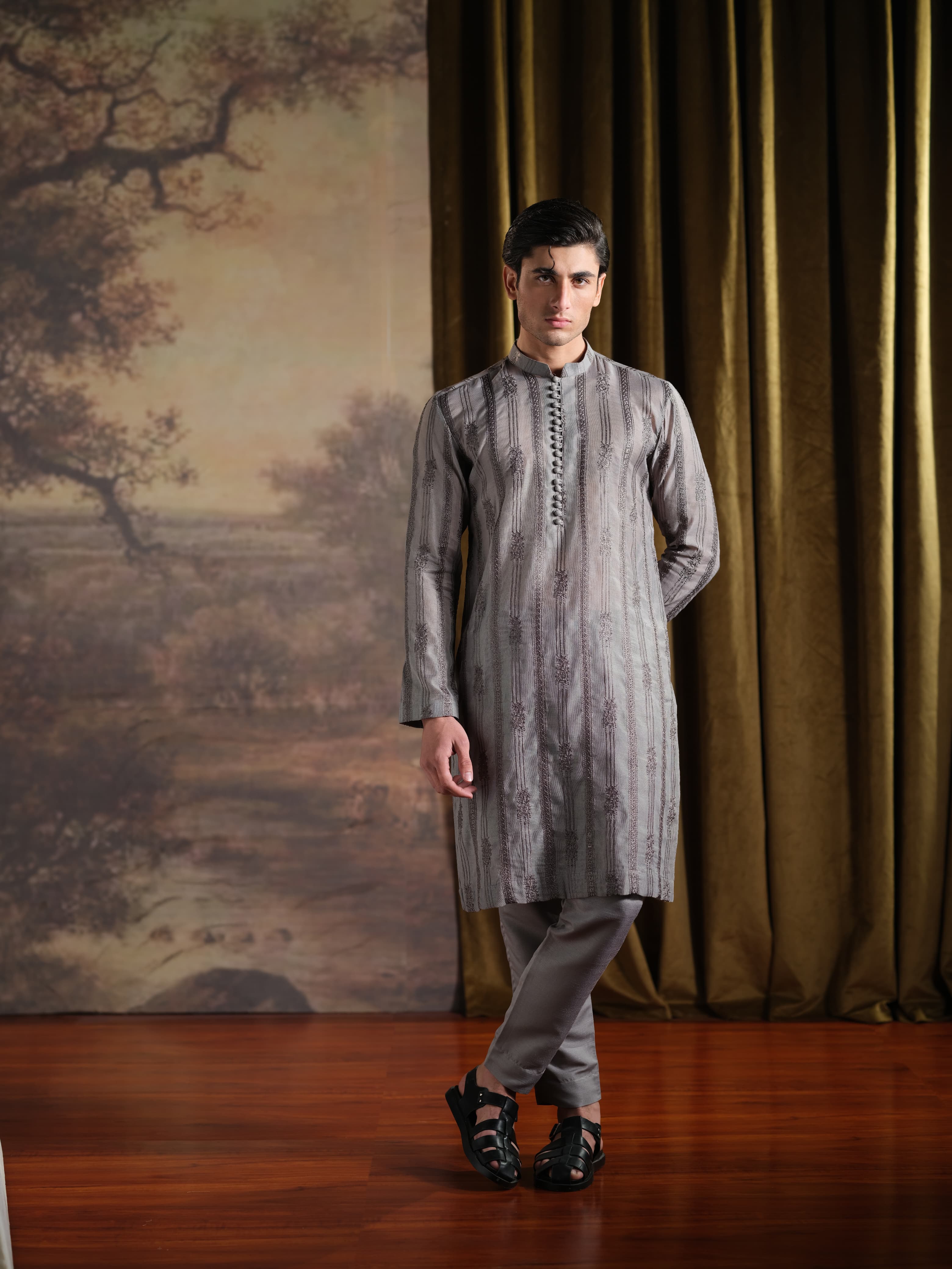 MUSARRAT - GRAY EMBROIDERED KURTA PAJAMA