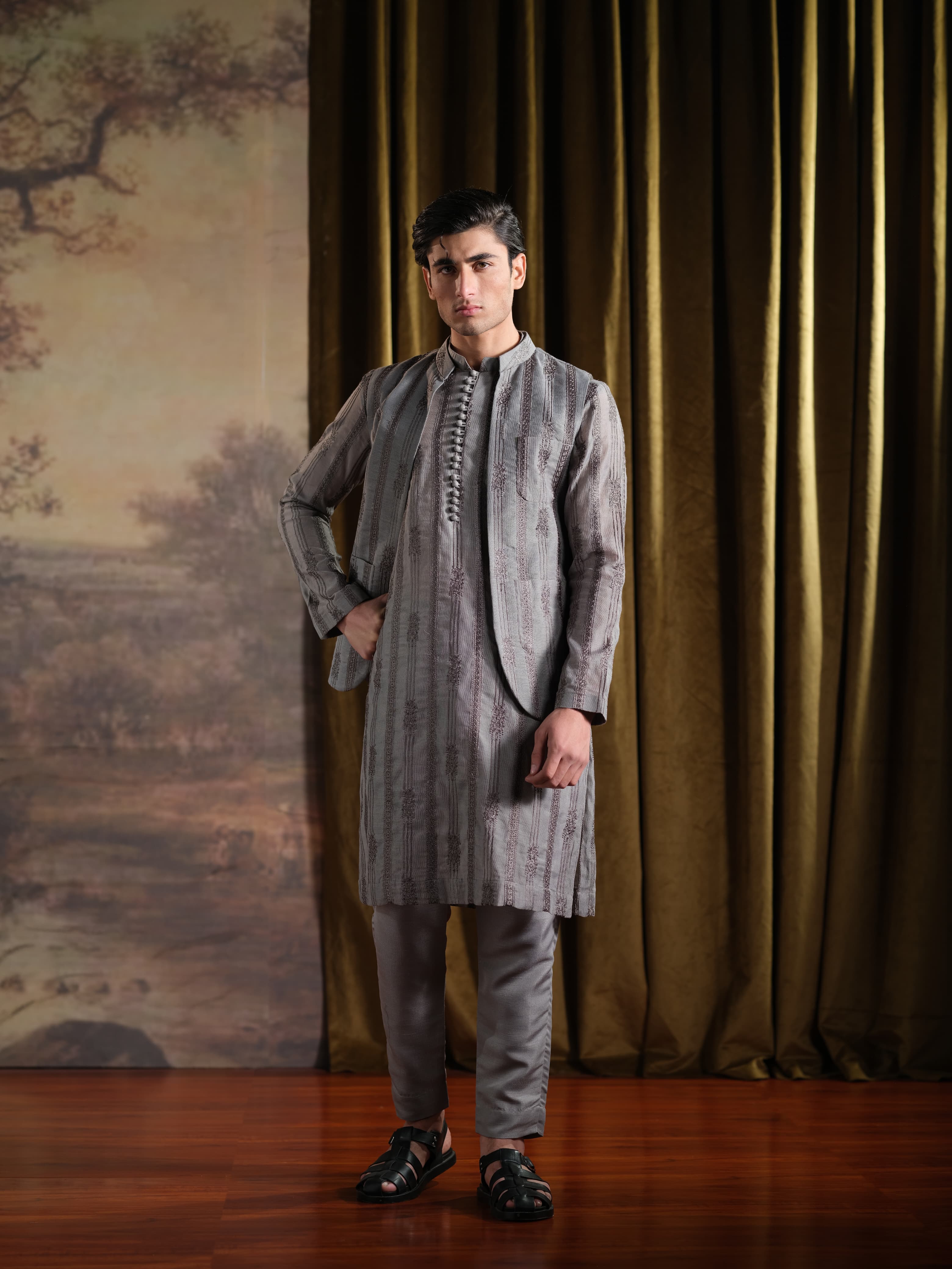 MUSARRAT - GRAY EMBROIDERED KURTA PAJAMA