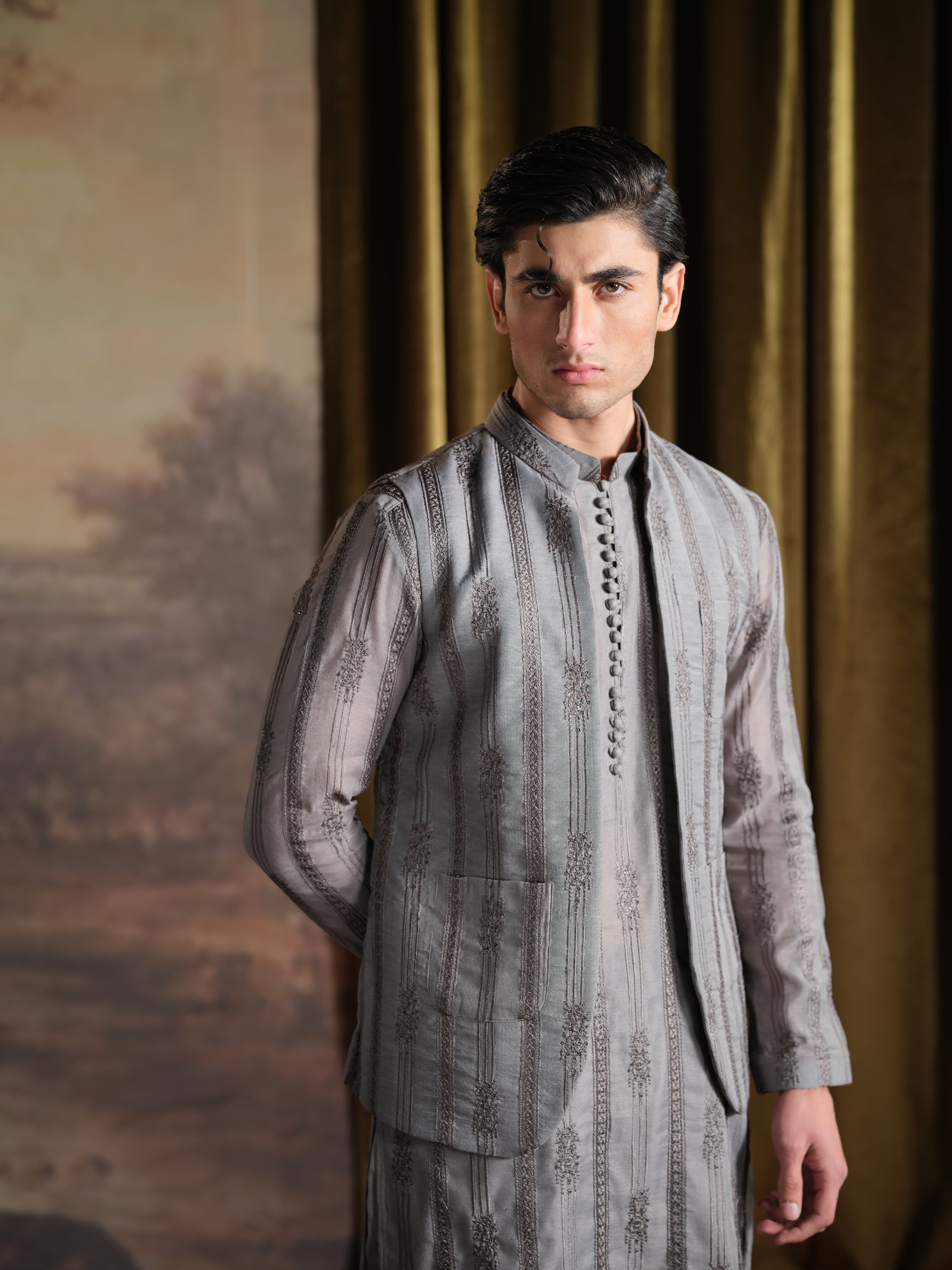 MUSARRAT - GRAY EMBROIDERED KURTA PAJAMA